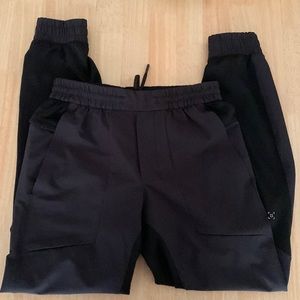 Lululemon license to train jogger